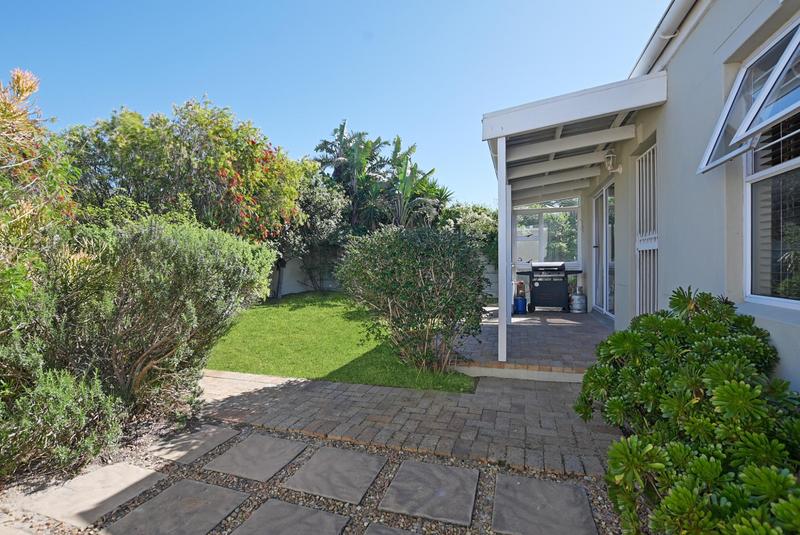 2 Bedroom Property for Sale in Sunningdale Western Cape